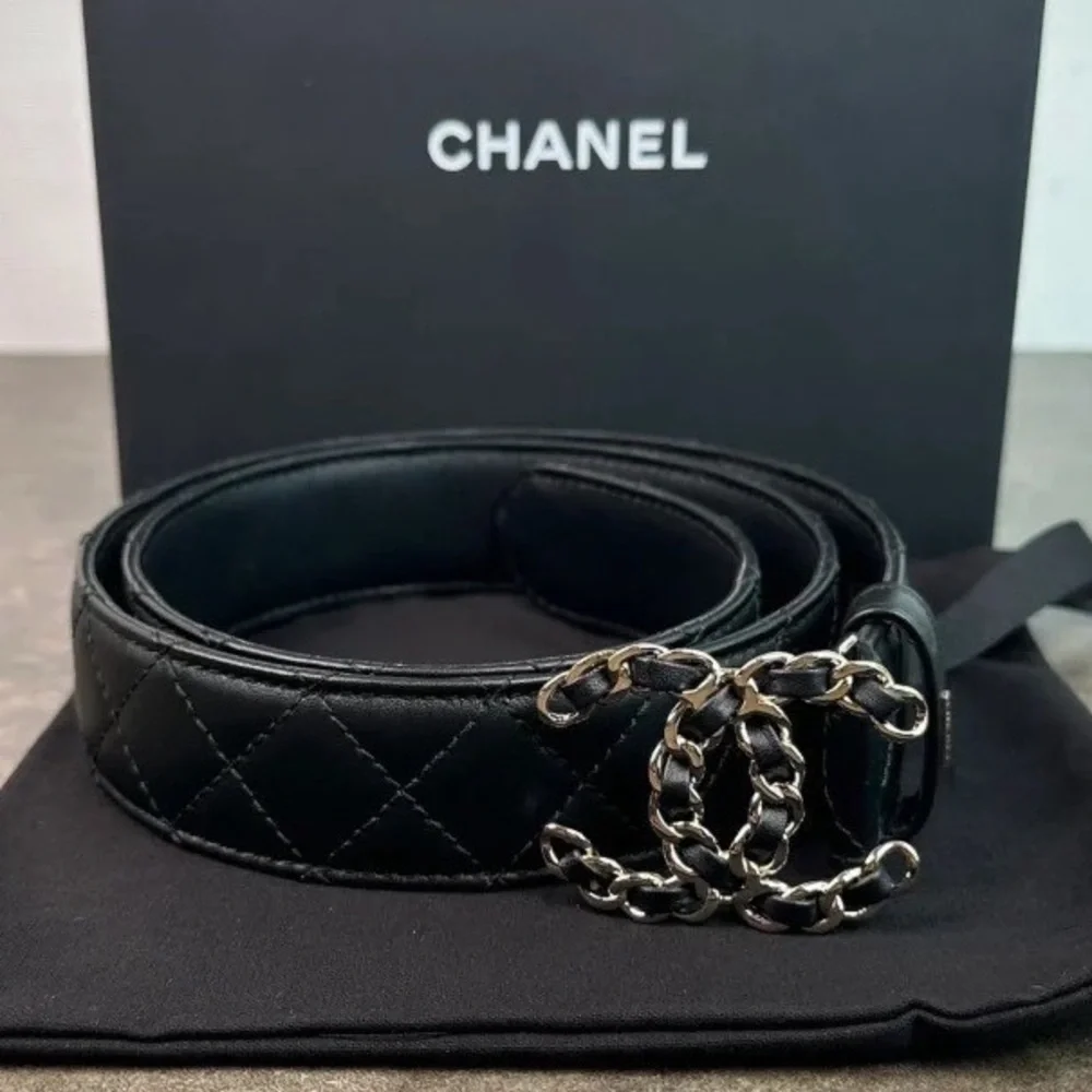 - CHANEL BLACK QUILTED 💥 CC LOGO GOLD BUCKLE BELT NEW size 85